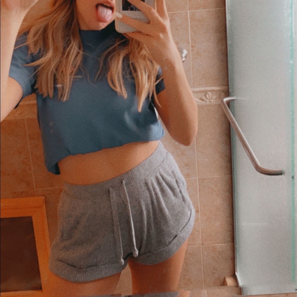 RIBBED SOFT SHORTS